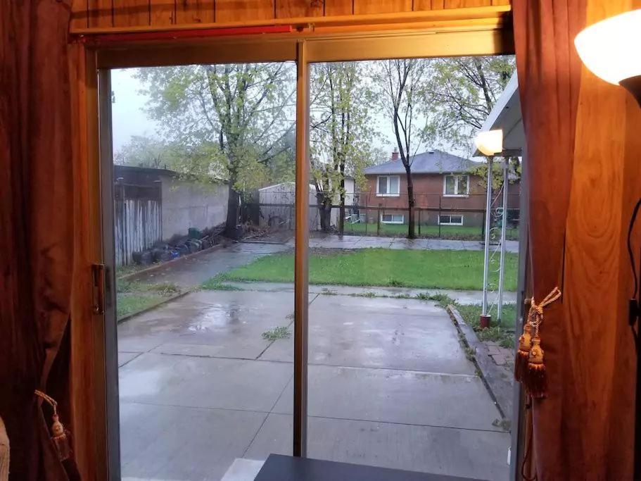 Private Rooms 5 Min Finch West Subway - York University Toronto Exteriör bild
