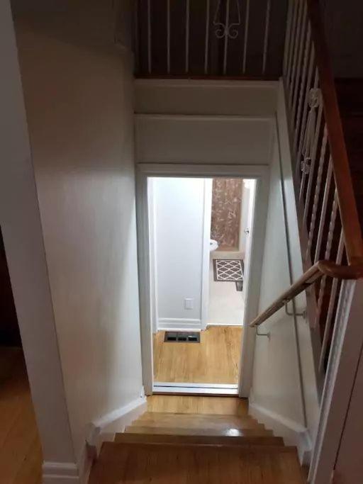 Private Rooms 5 Min Finch West Subway - York University Toronto Exteriör bild